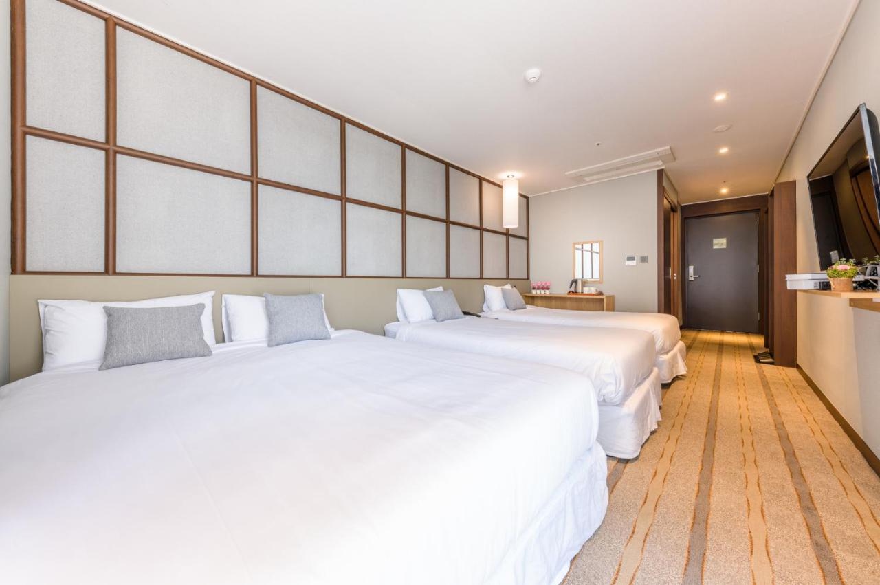 Shin Shin Hotel Cheonjiyeon Seogwipo Bagian luar foto